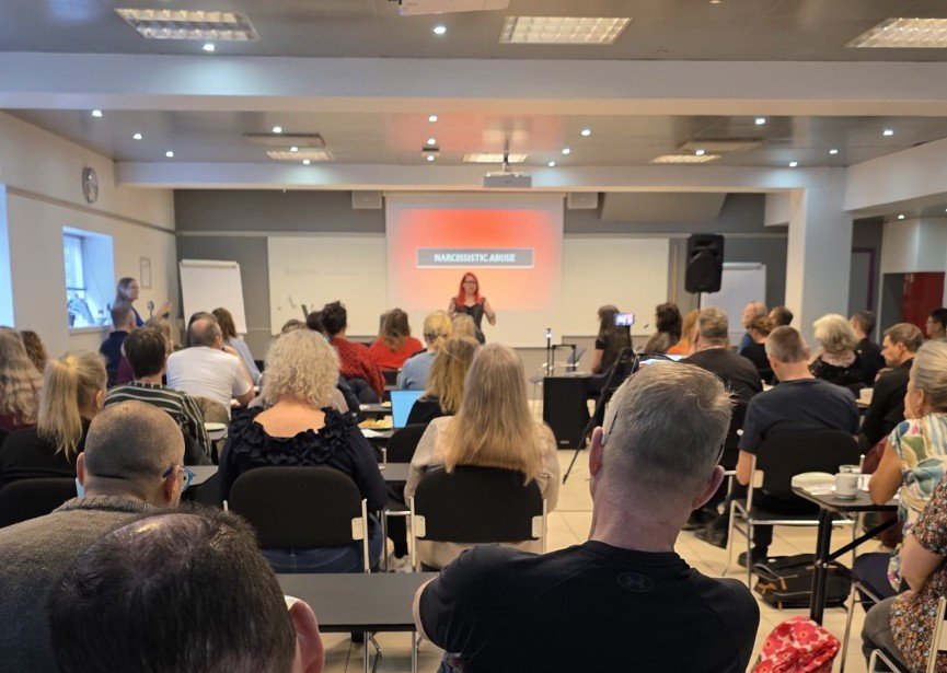 Ronia Fraser presenting to a room